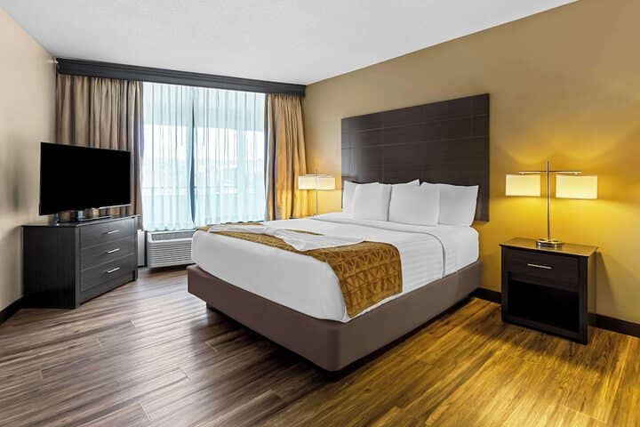 Room 4 of 31