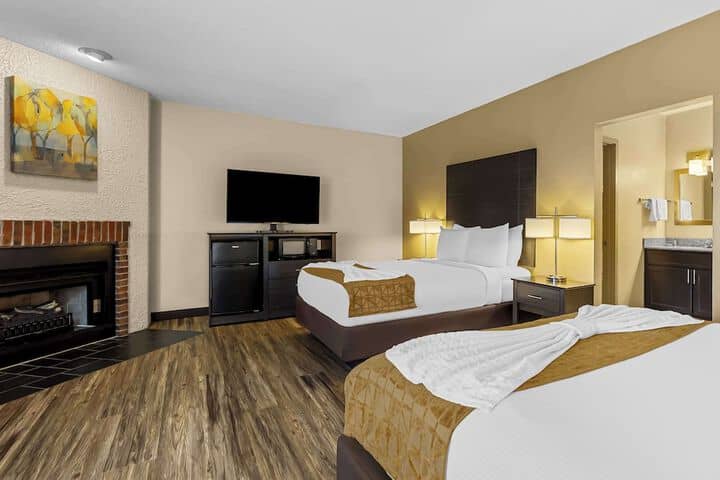 Room 6 of 31