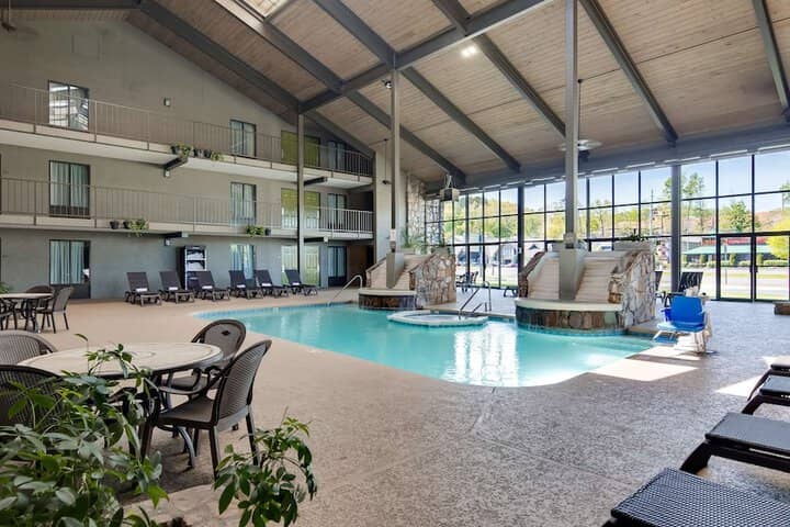 Pool 31 of 37